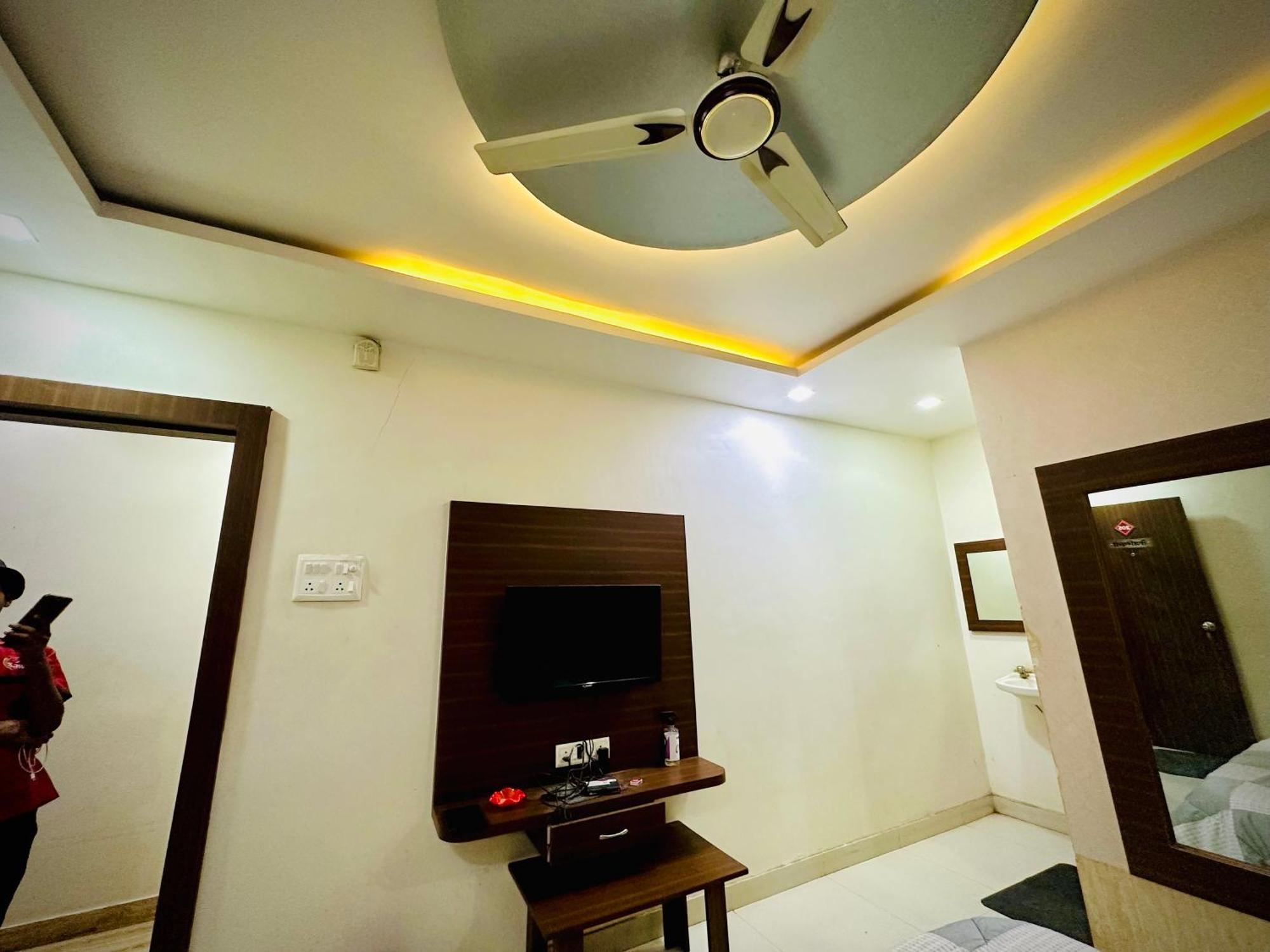 Hotel Sawai Executive Jadhavwadi Екстер'єр фото