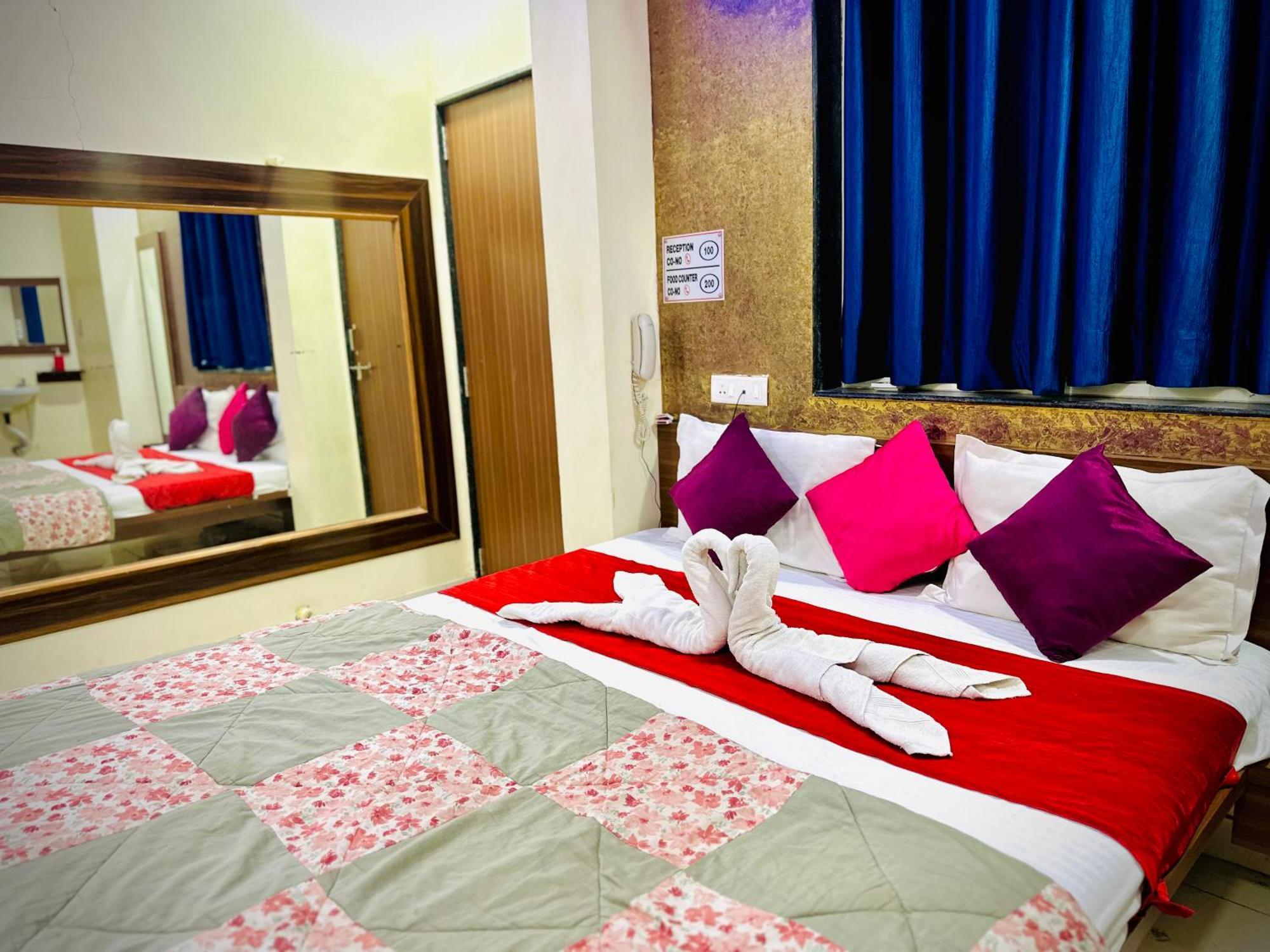 Hotel Sawai Executive Jadhavwadi Екстер'єр фото