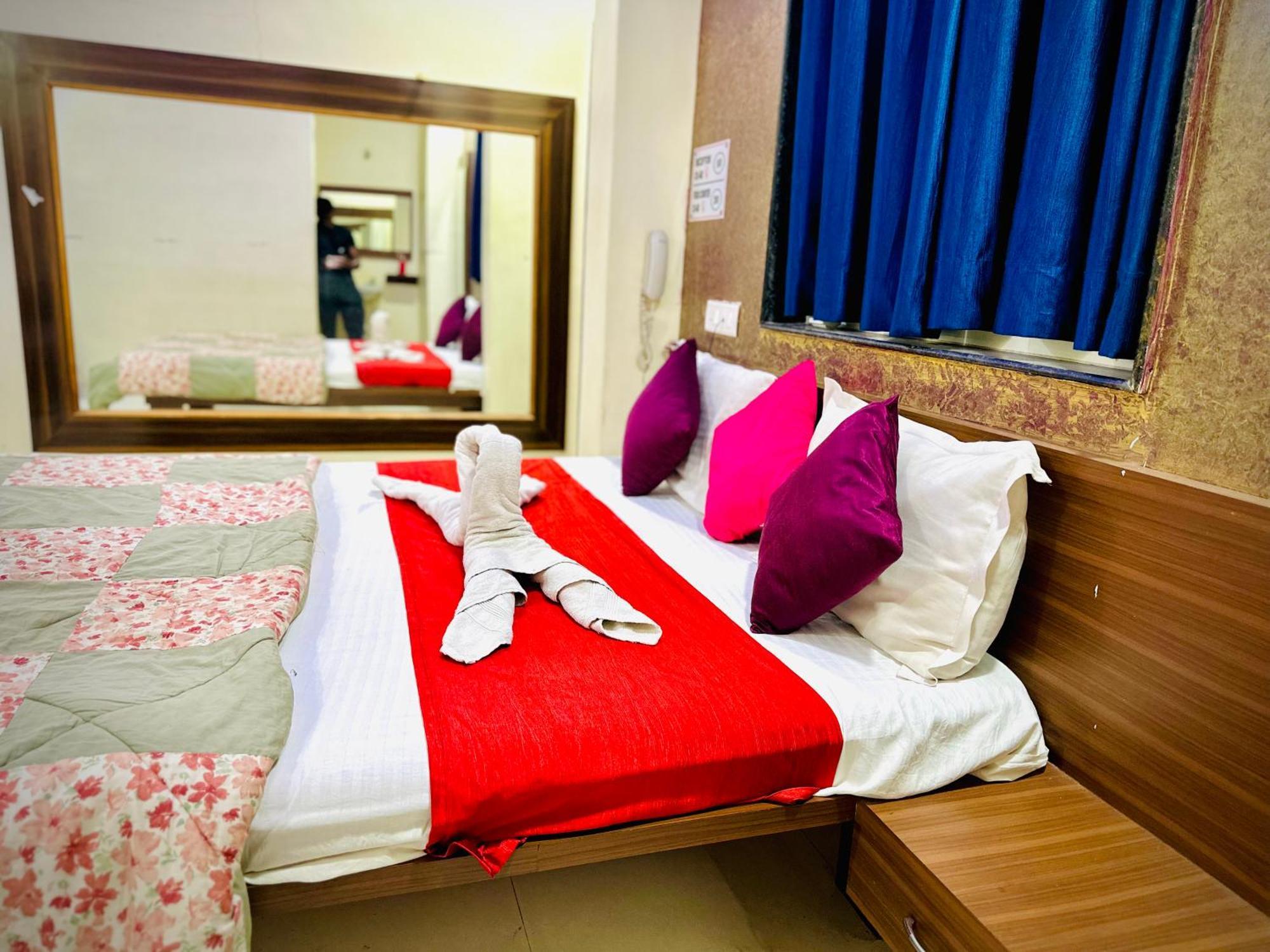 Hotel Sawai Executive Jadhavwadi Екстер'єр фото