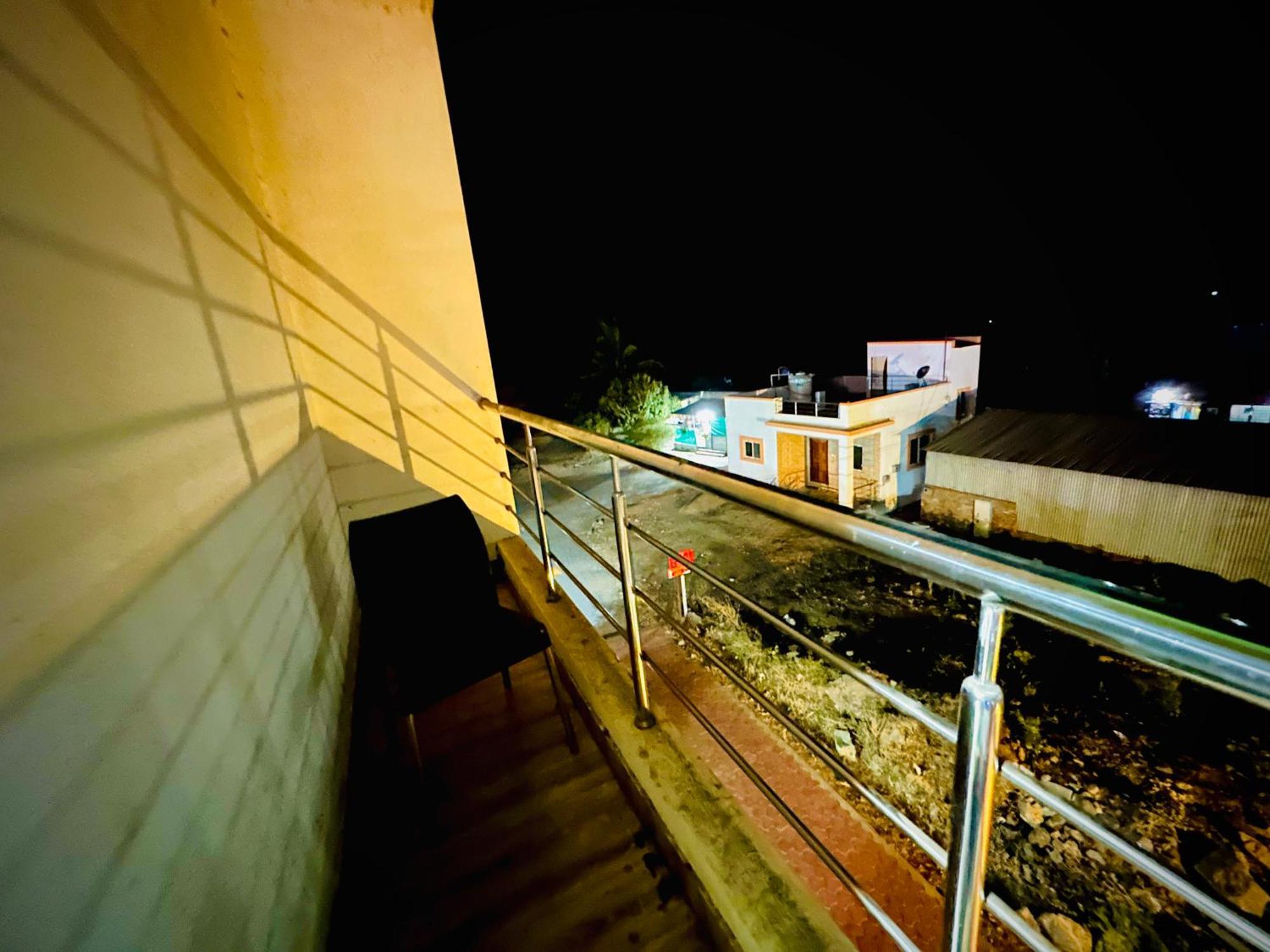 Hotel Sawai Executive Jadhavwadi Екстер'єр фото