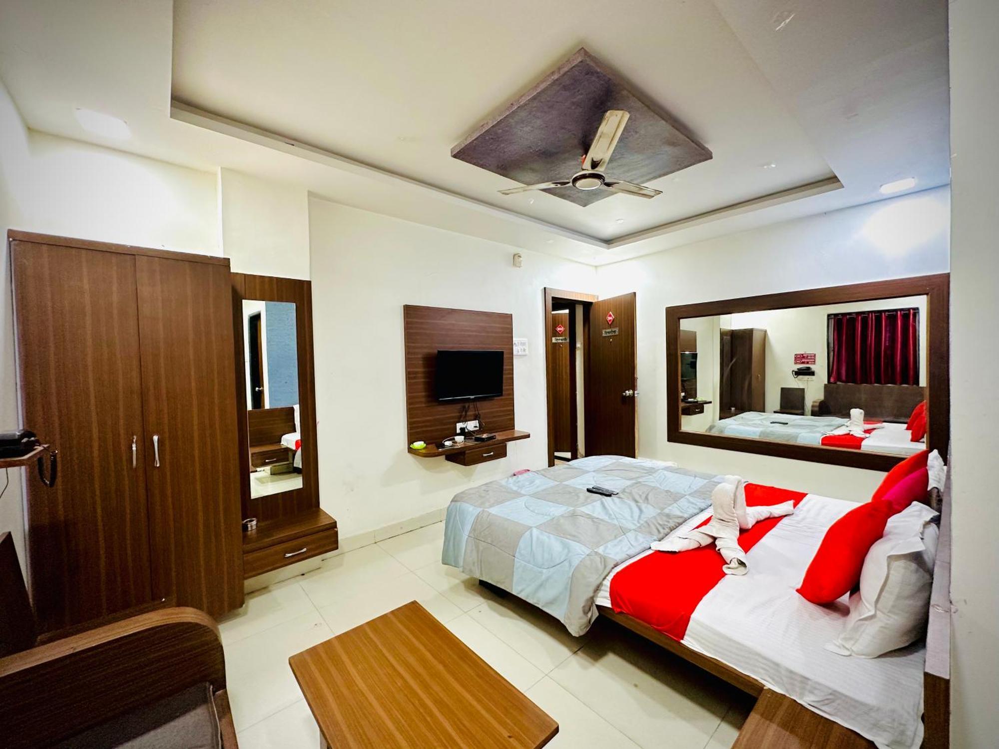 Hotel Sawai Executive Jadhavwadi Екстер'єр фото
