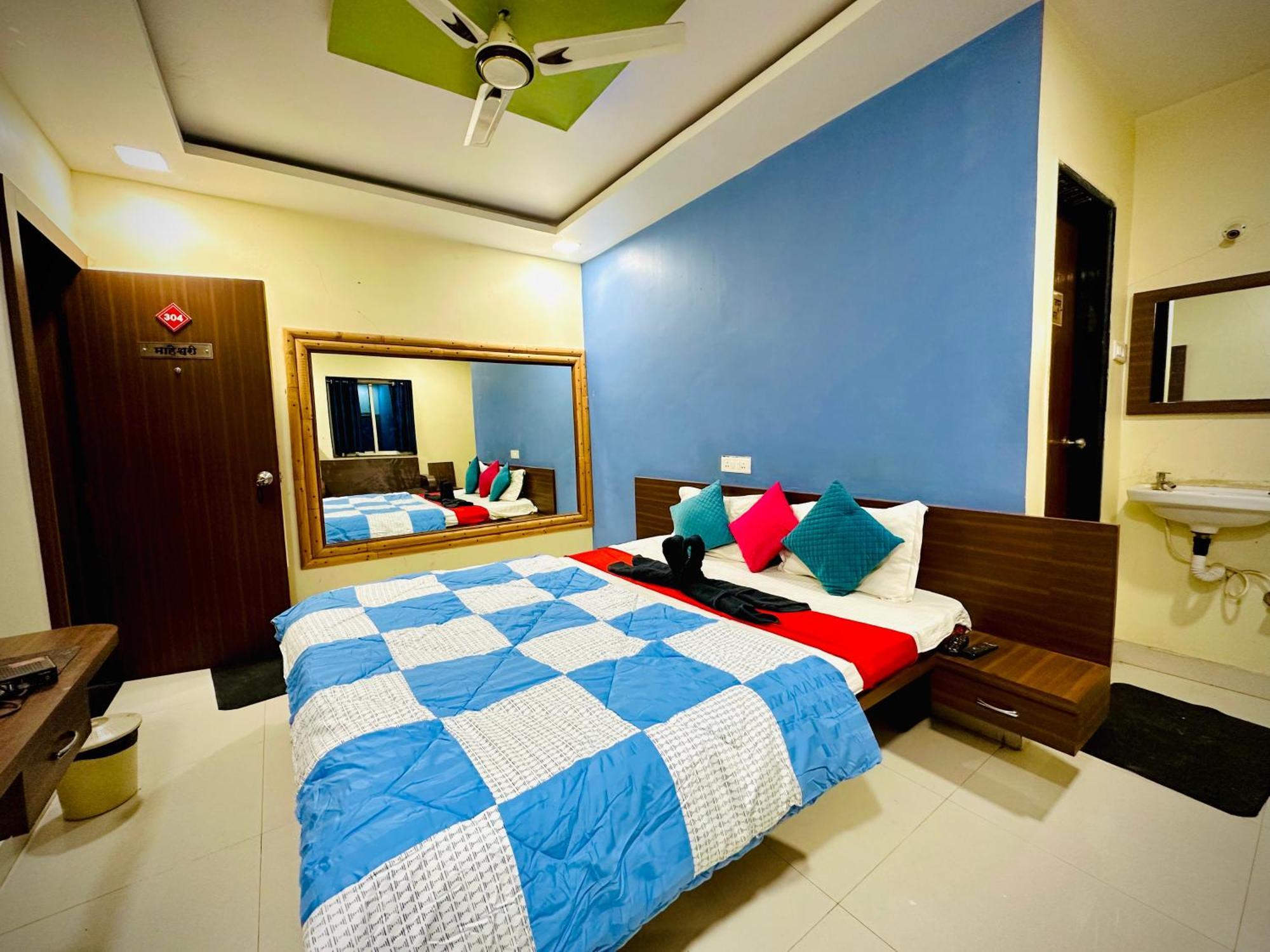 Hotel Sawai Executive Jadhavwadi Екстер'єр фото