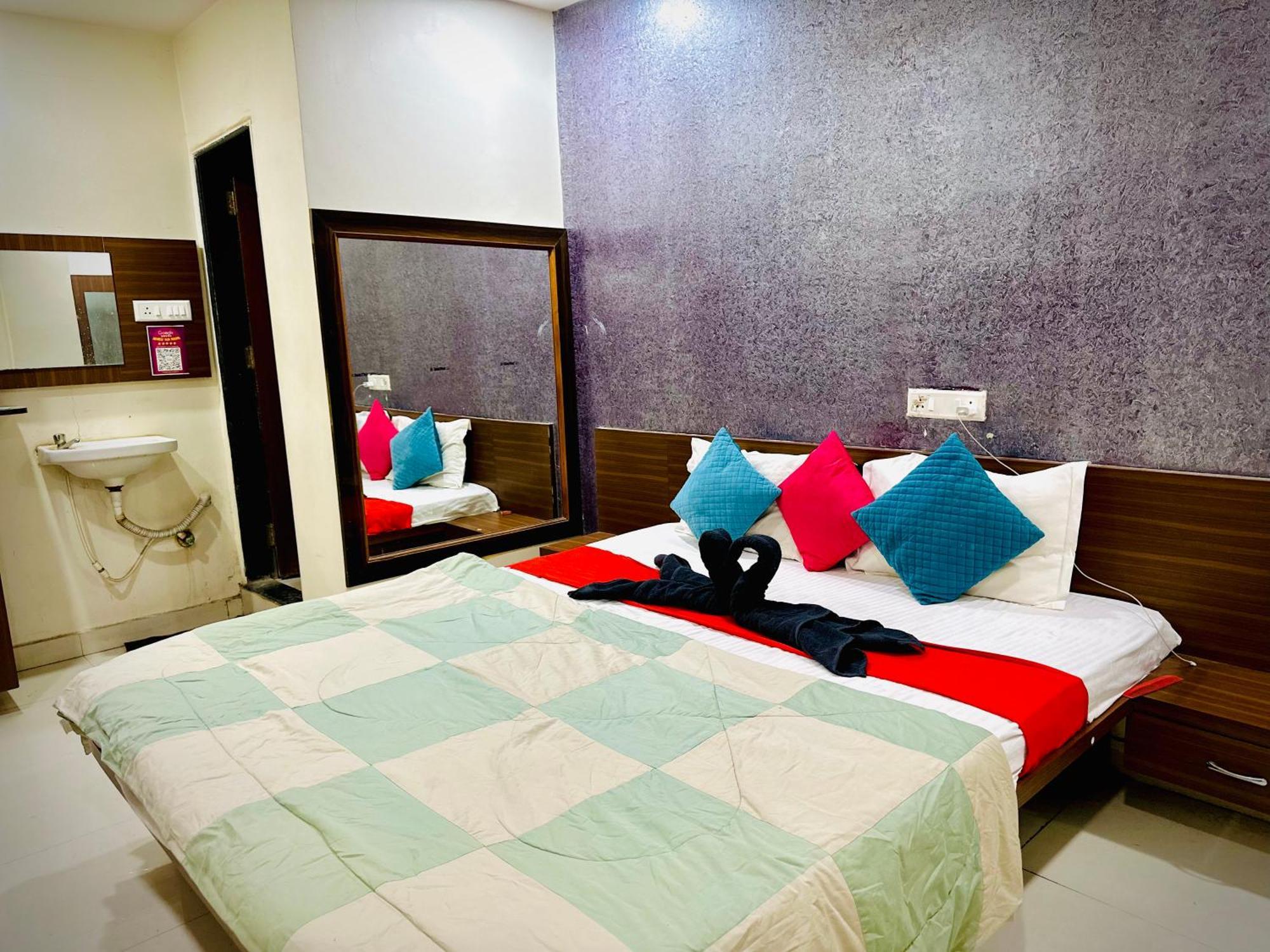 Hotel Sawai Executive Jadhavwadi Екстер'єр фото