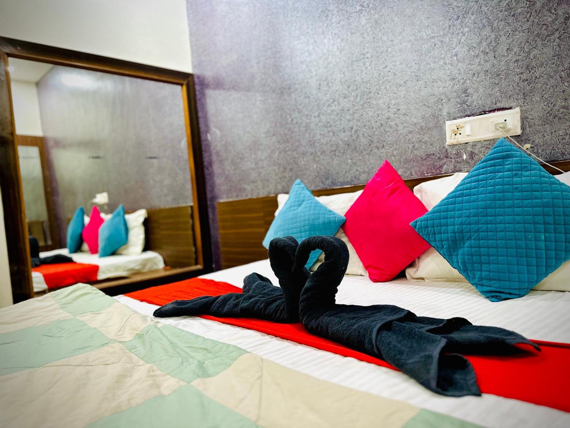 Hotel Sawai Executive Jadhavwadi Екстер'єр фото