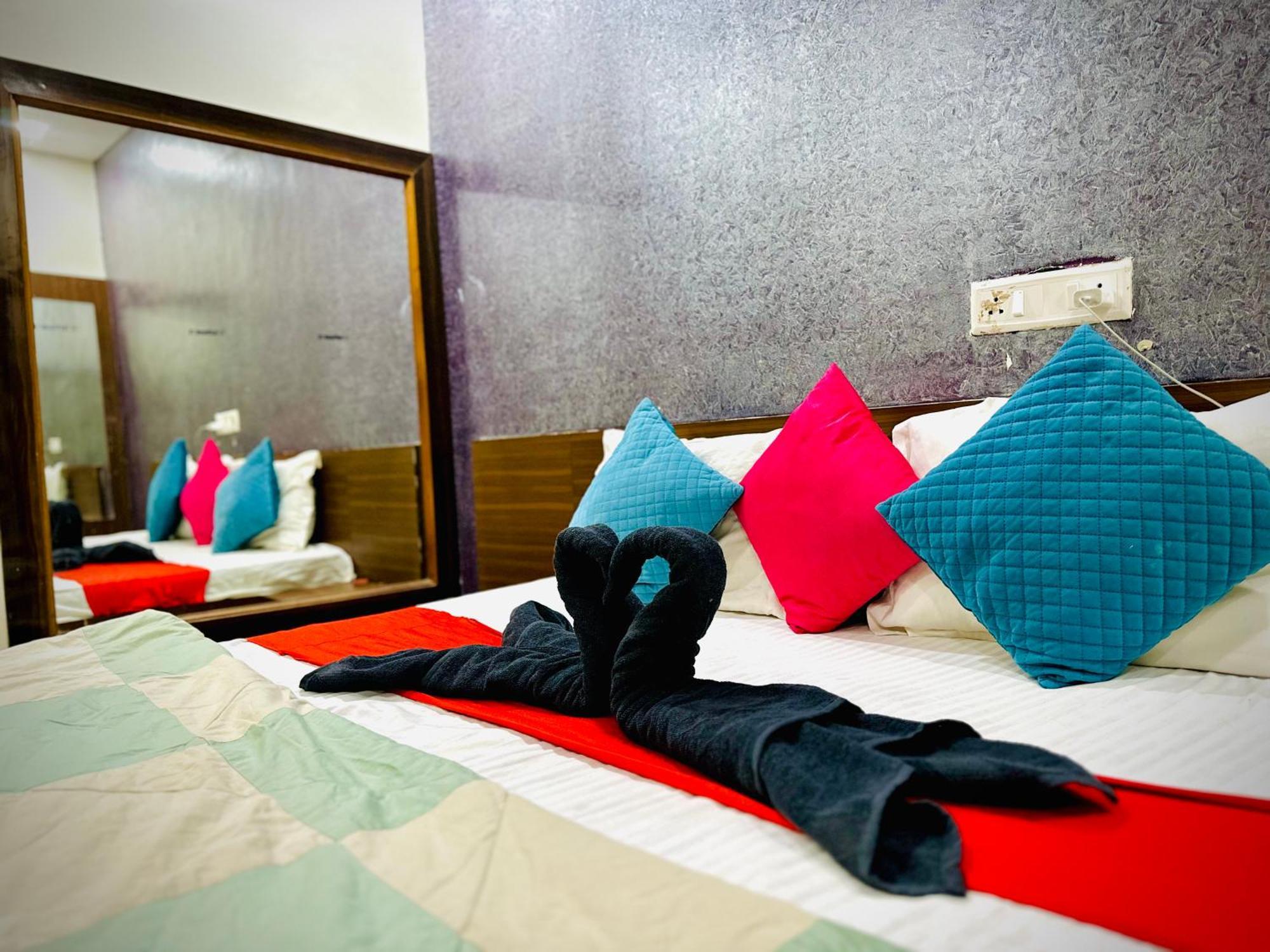 Hotel Sawai Executive Jadhavwadi Екстер'єр фото